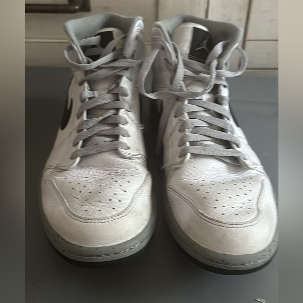 2018 Air Jordan 1 Mid Cement White
